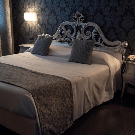 Hotel - Motel Flower Gropello Cairoli Ngoại thất bức ảnh