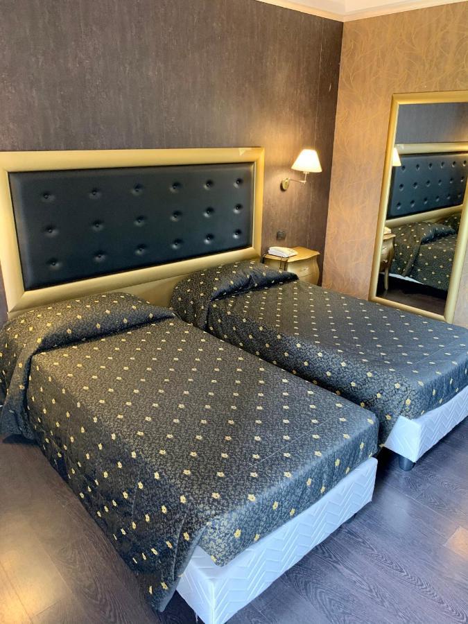 Hotel - Motel Flower Gropello Cairoli Ngoại thất bức ảnh