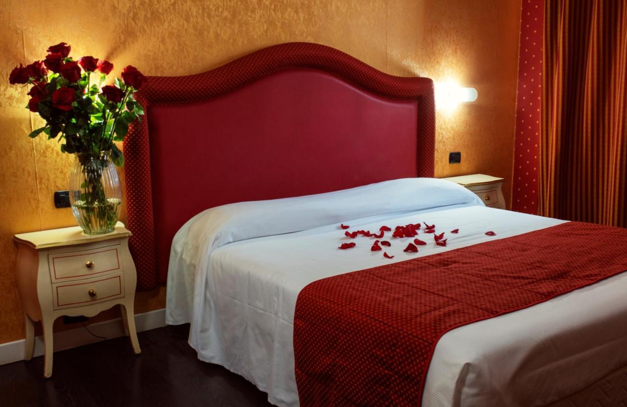 Hotel - Motel Flower Gropello Cairoli Ngoại thất bức ảnh