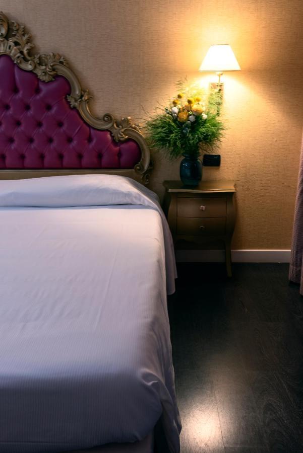 Hotel - Motel Flower Gropello Cairoli Ngoại thất bức ảnh