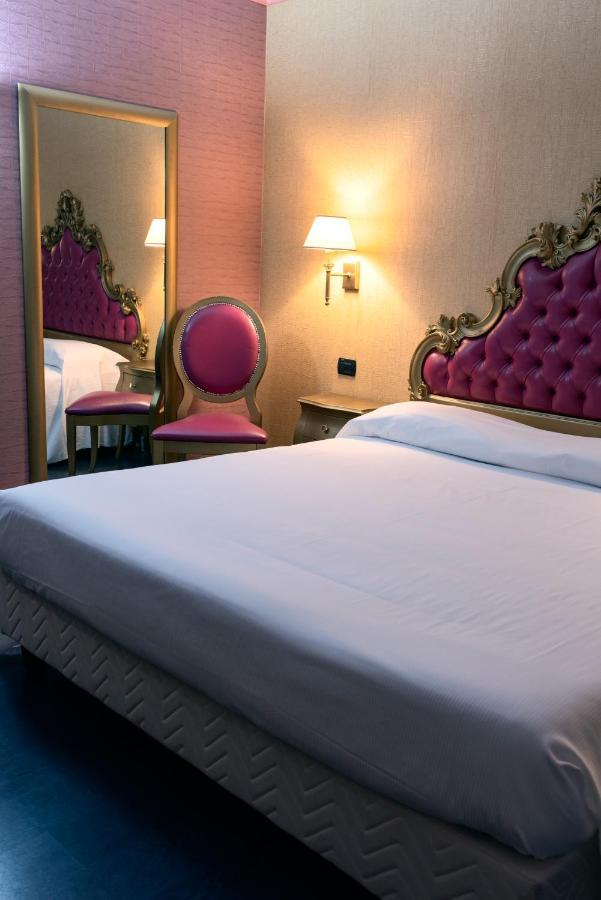 Hotel - Motel Flower Gropello Cairoli Ngoại thất bức ảnh