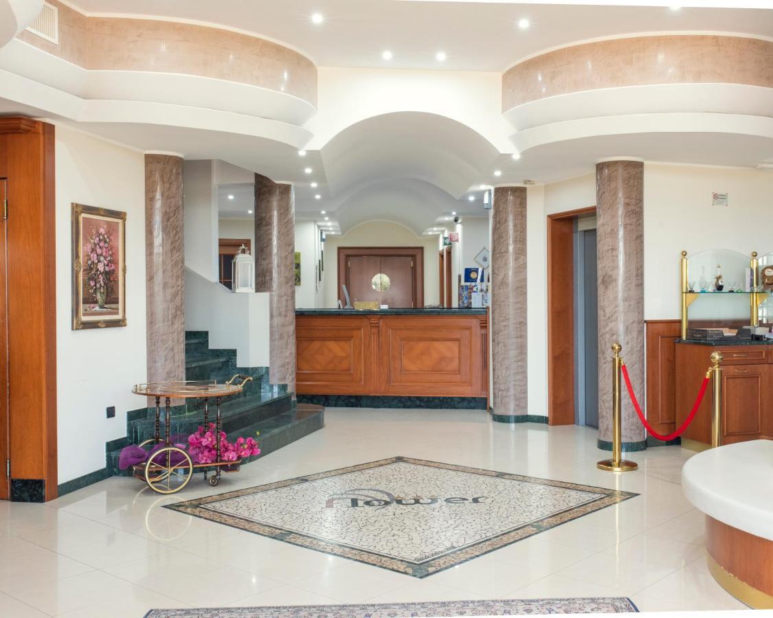 Hotel - Motel Flower Gropello Cairoli Ngoại thất bức ảnh