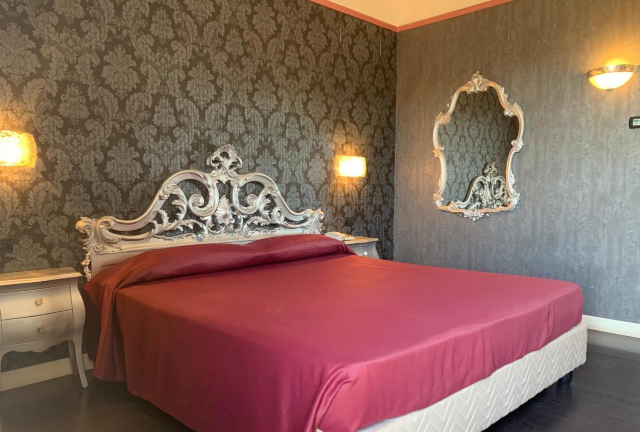 Hotel - Motel Flower Gropello Cairoli Ngoại thất bức ảnh